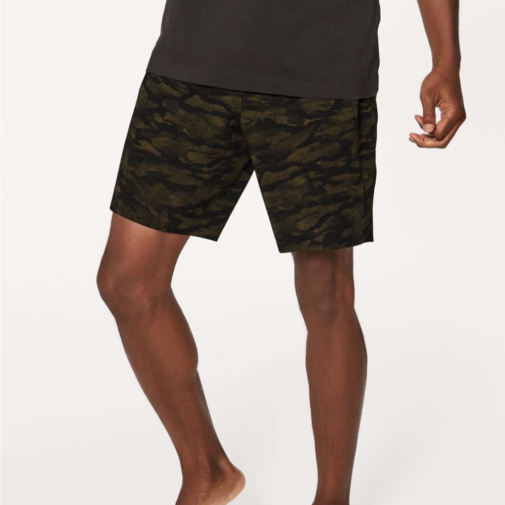 Lululemon Athletica Current State Short 9” Military Green - Picture 3 of 8